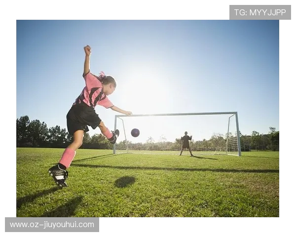 基于踢足球进球瞬间的动作裁剪与精彩画面优化方法研究